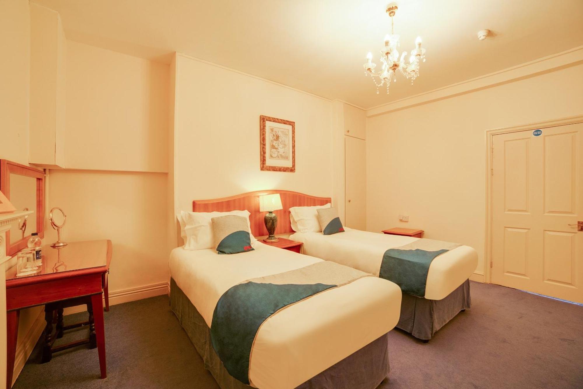 Oyo Bailbrook Lodge, Bath Eksteriør bilde